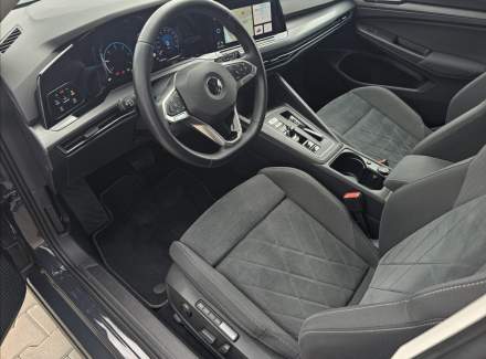 Volkswagen - Golf