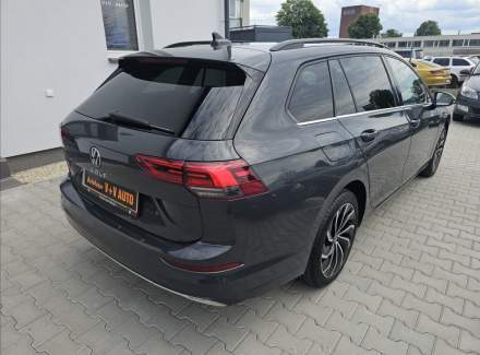Volkswagen - Golf
