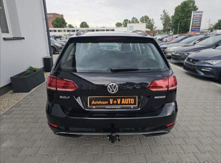Volkswagen - Golf