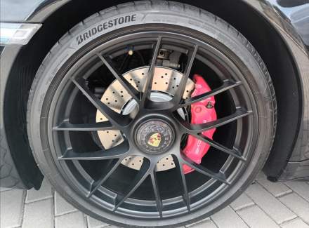 Porsche - 911