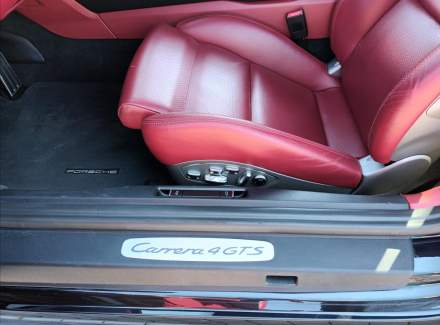 Porsche - 911
