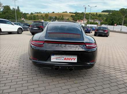 Porsche - 911