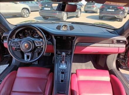 Porsche - 911