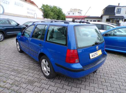 Volkswagen - Golf