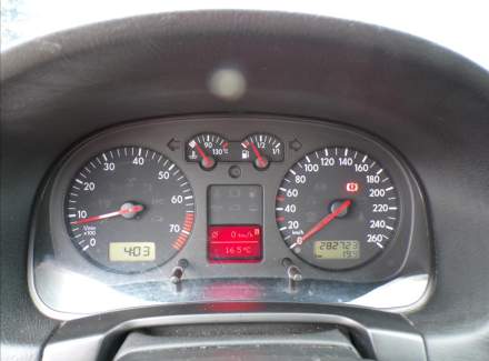 Volkswagen - Golf