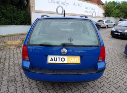 Volkswagen - Golf