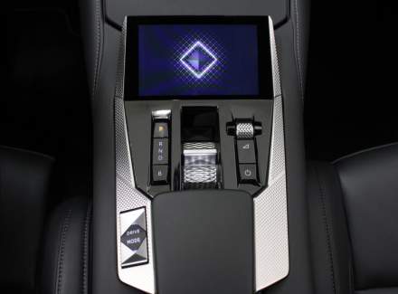 DS Automobiles - DS4