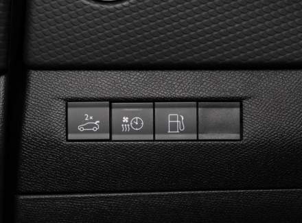 DS Automobiles - DS4