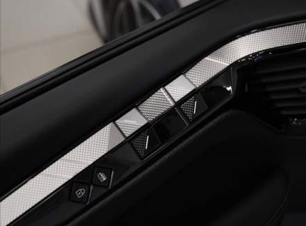 DS Automobiles - DS4
