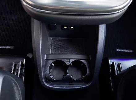 Mercedes-Benz - V-class