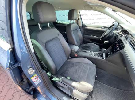 Volkswagen - Passat