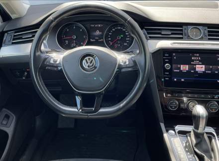 Volkswagen - Passat