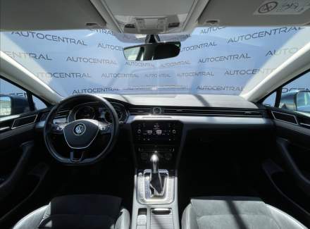Volkswagen - Passat