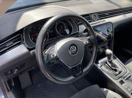 Volkswagen - Passat