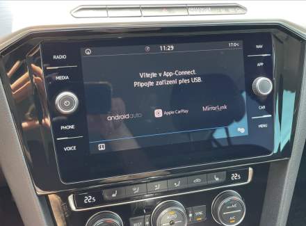 Volkswagen - Passat