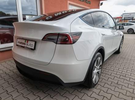 Tesla - Model Y