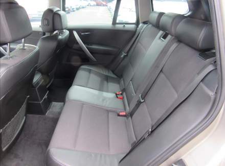 BMW - X3