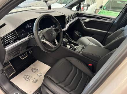 Volkswagen - Touareg