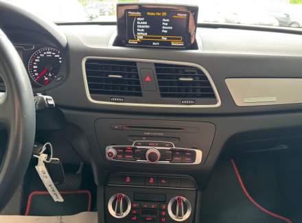 Audi - Q3