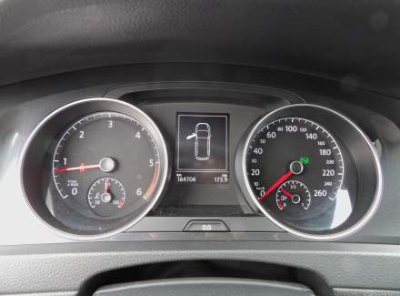 Volkswagen - Golf