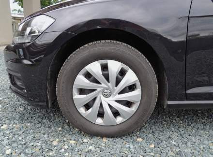 Volkswagen - Golf