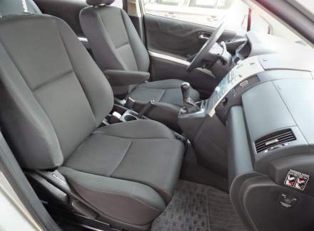 Toyota - Corolla Verso