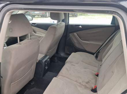Volkswagen - Passat