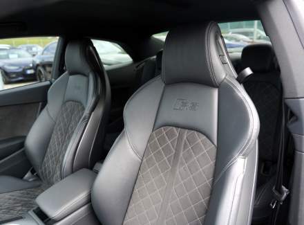 Audi - RS 5