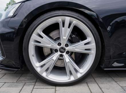 Audi - RS 5