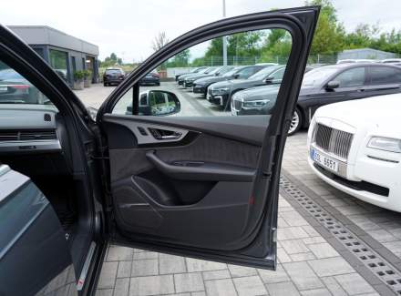Audi - SQ7