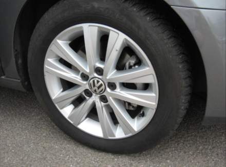 Volkswagen - Golf