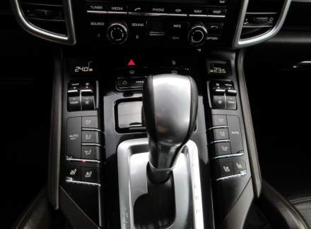 Porsche - Cayenne