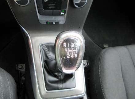 Volvo - V40