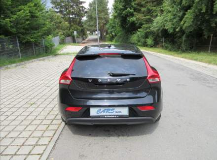 Volvo - V40