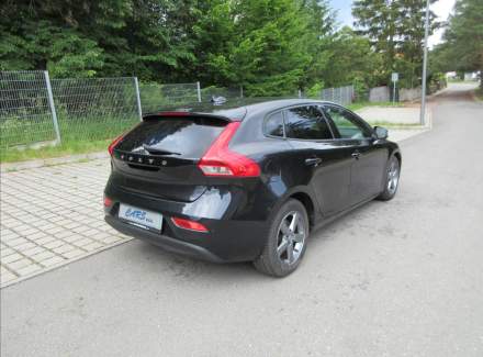 Volvo - V40