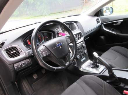Volvo - V40