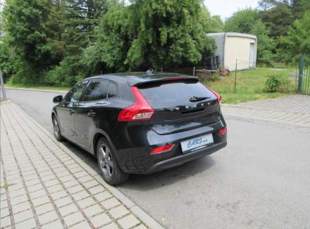 Volvo - V40
