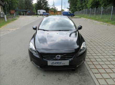Volvo - V40
