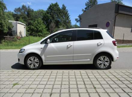 Volkswagen - Golf