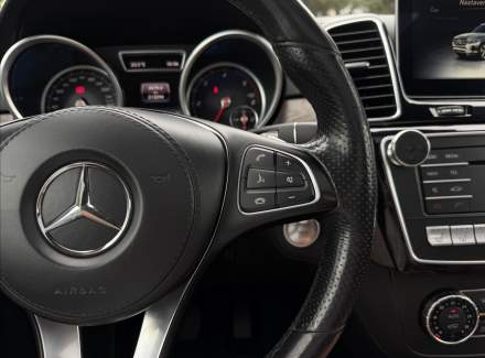 Mercedes-Benz - GLS