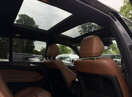 Mercedes-Benz - GLS