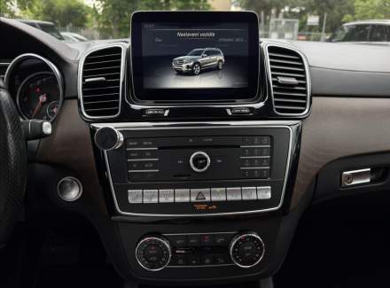 Mercedes-Benz - GLS