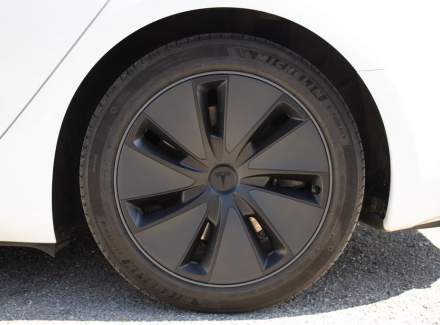 Tesla - Model 3