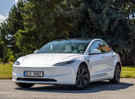 Tesla - Model 3