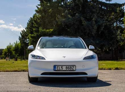 Tesla - Model 3
