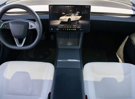Tesla - Model 3