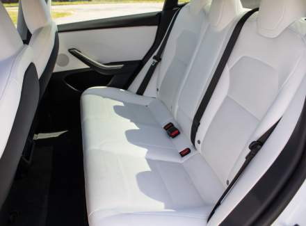 Tesla - Model 3