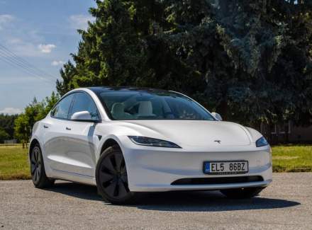 Tesla - Model 3