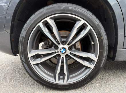 BMW - X1