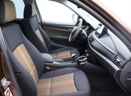 BMW - X1